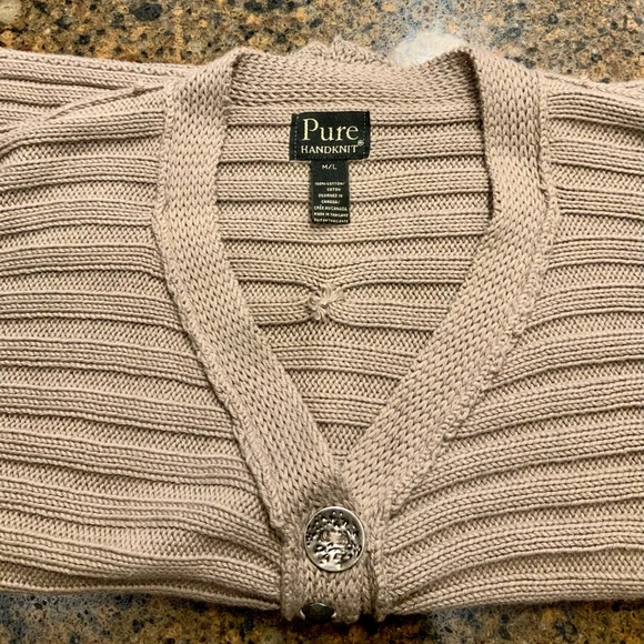 PURE hand knit sweater vest size M/L very unique buttons. Runs like a 1x - Picture 6 of 15